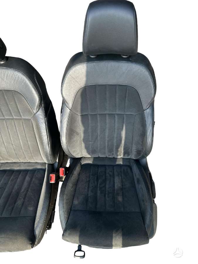 Skoda Superb door upholstery, seats