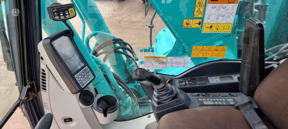 Kobelco SK210 LC-9, excavator
