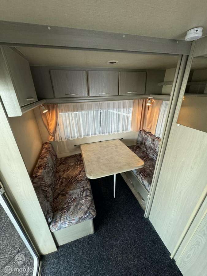 Adria Unica/Knaus, кемперы