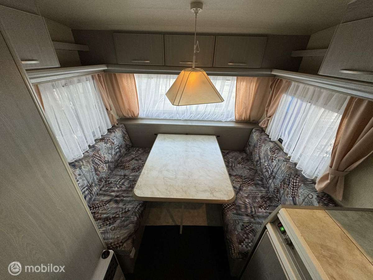 Adria Unica/Knaus, кемперы