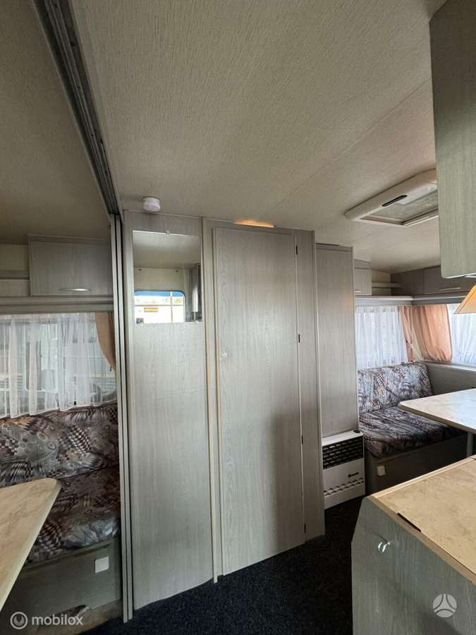 Adria Unica/Knaus, кемперы