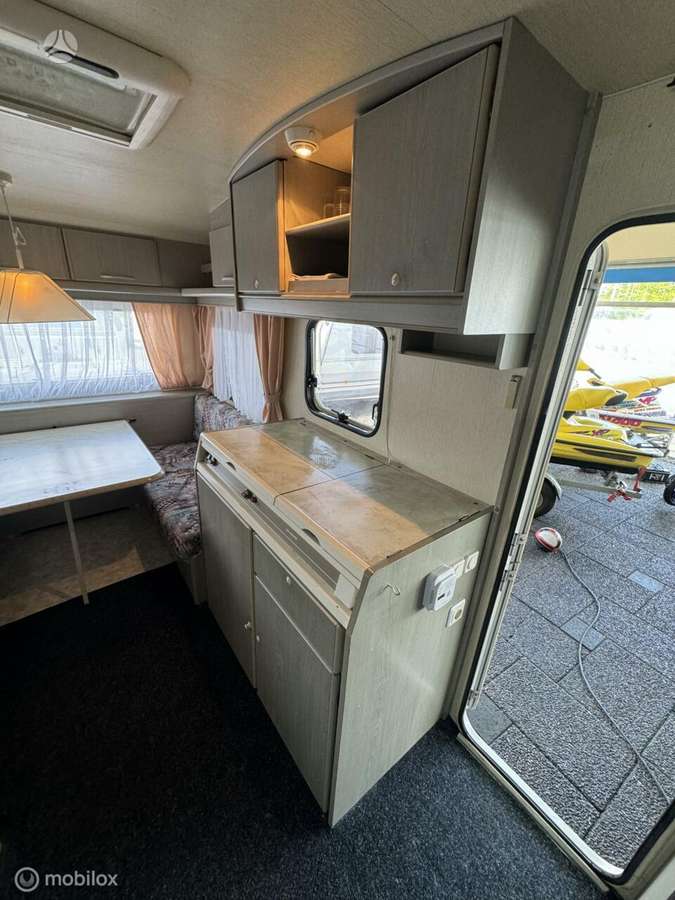 Adria Unica/Knaus, кемперы