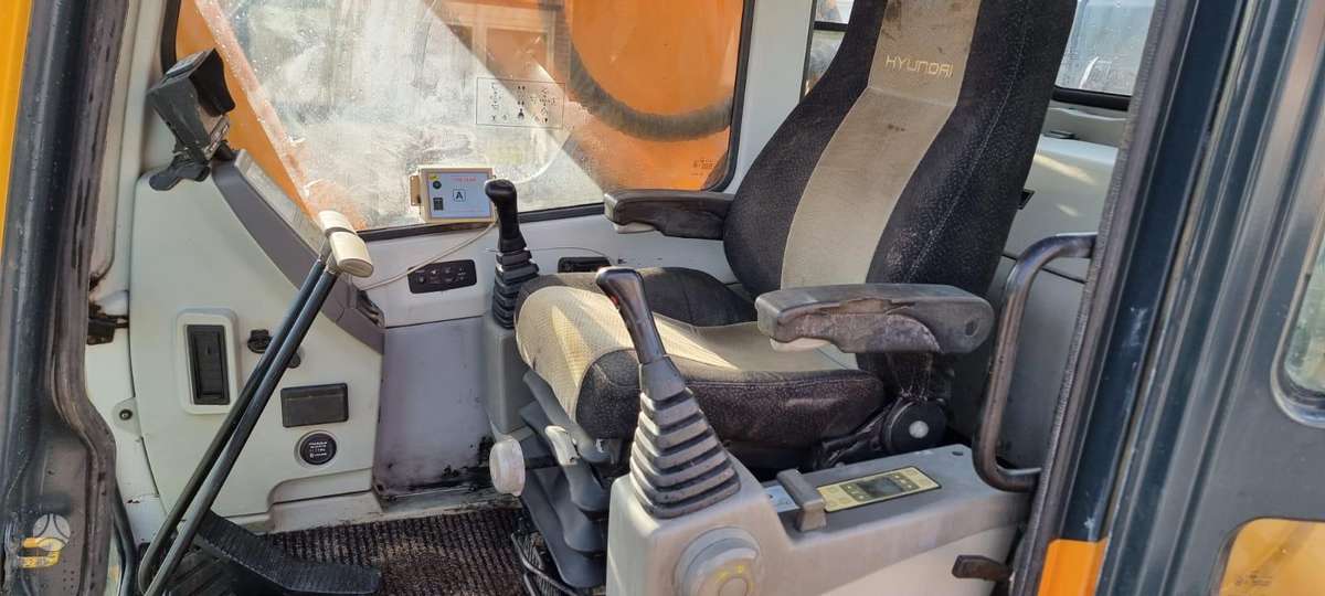 Hyundai Robex 450LC-7A, ekskavatoriai