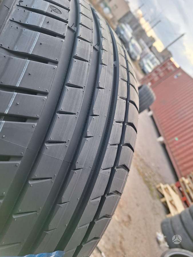 Triangle, summer 255/45 R19