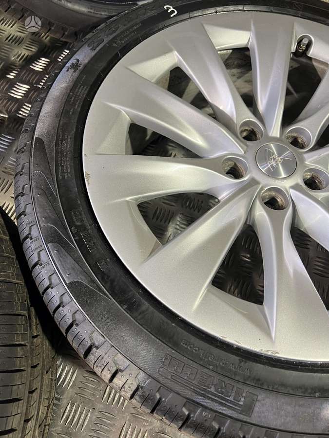 TESLA, light alloy, R19