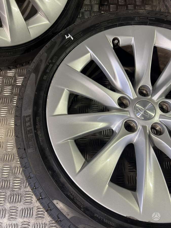 TESLA, lengvojo lydinio, R19