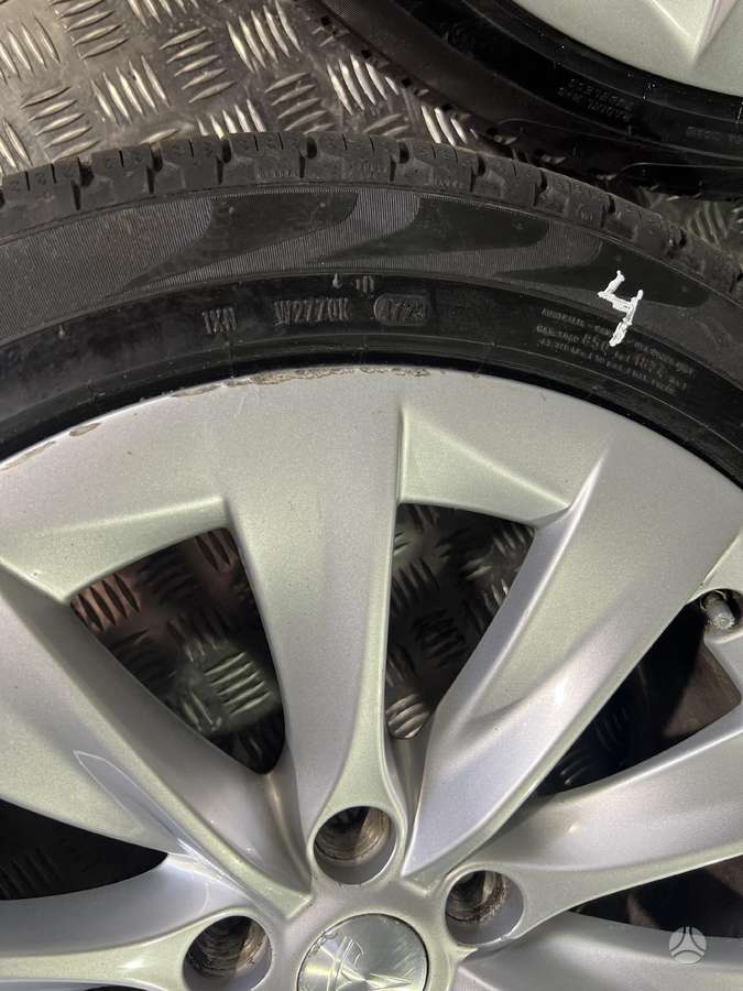 TESLA, vieglmetāla, R19