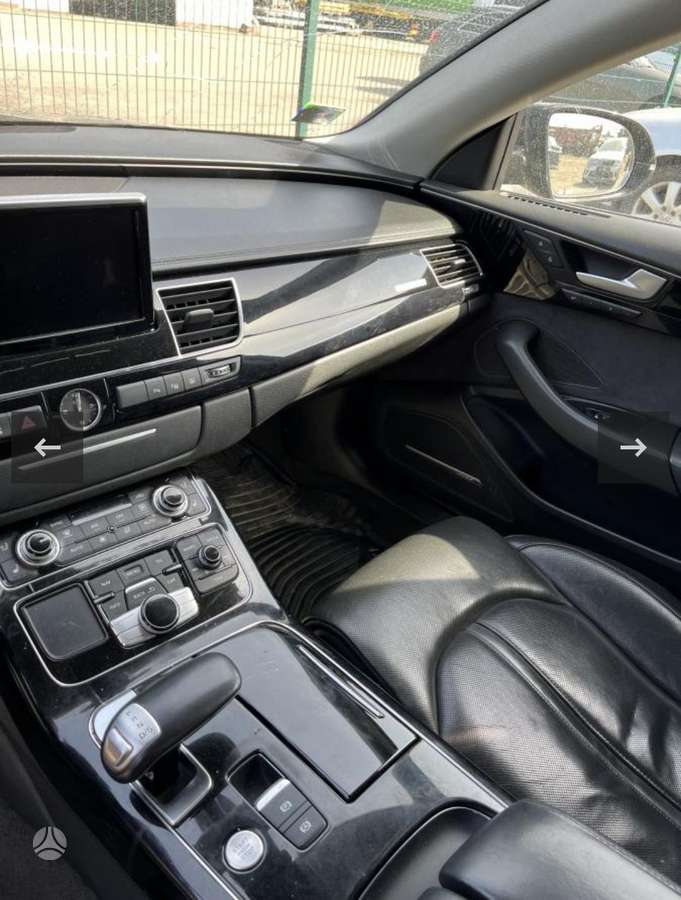 Audi A8 dalimis