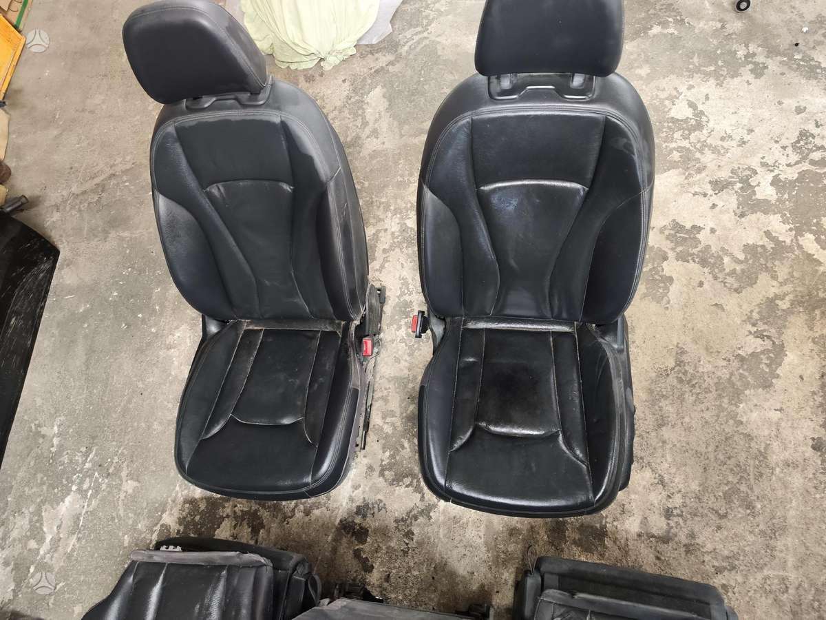 Audi Q7 Dalimis arba visas