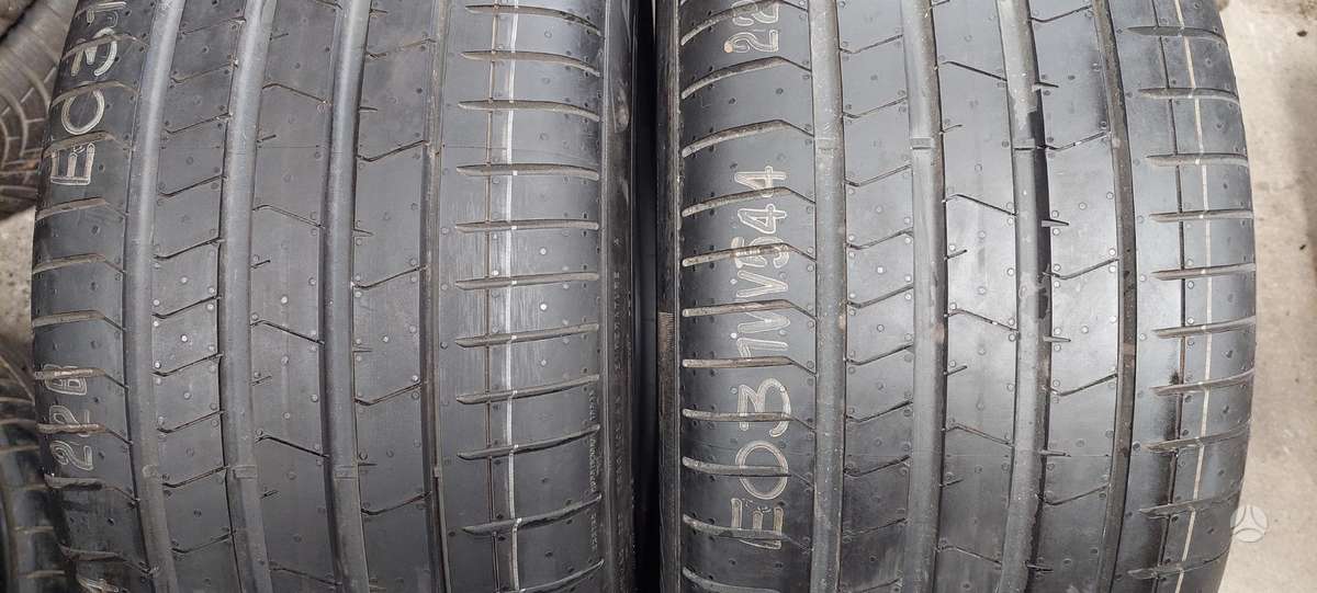 Pirelli, summer 275/40 R18