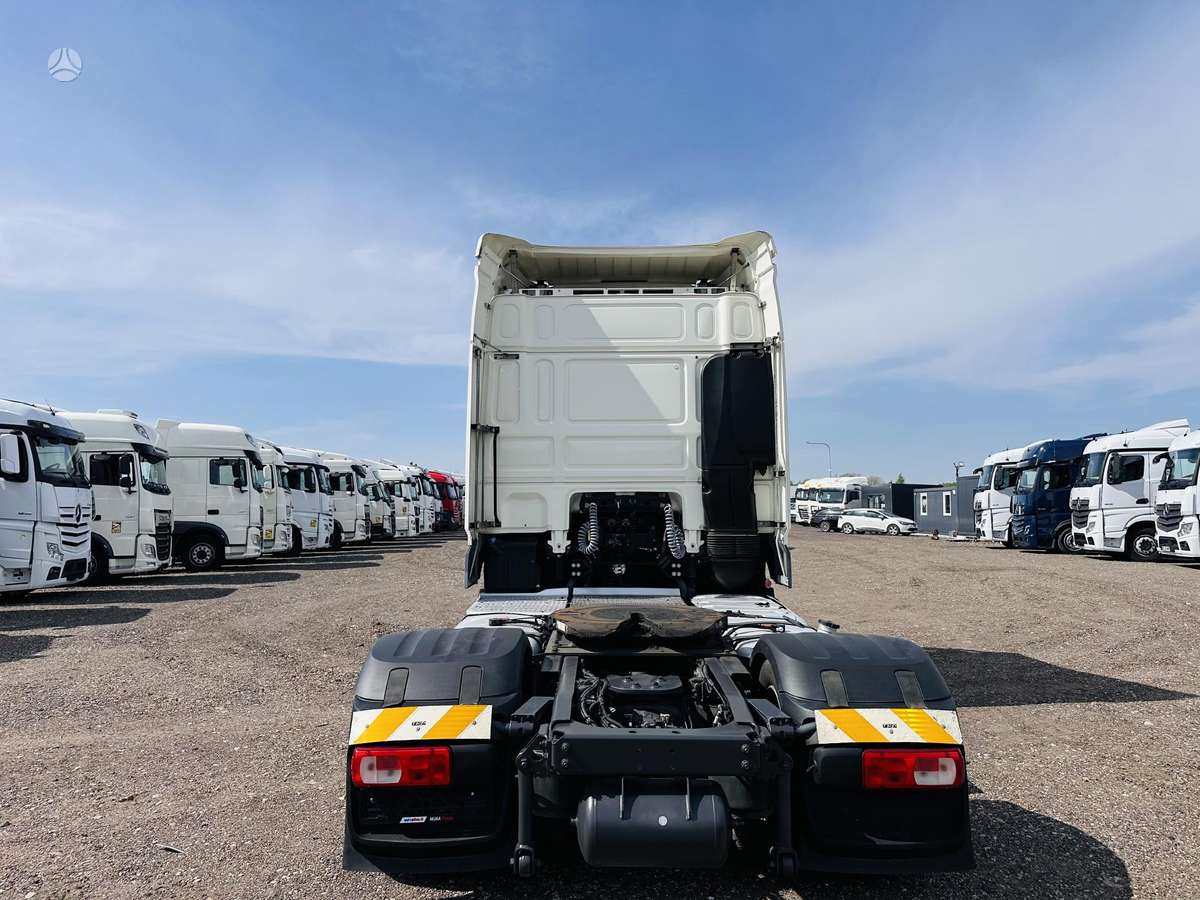 DAF XF 106.460 Mega Space Cab, double sleeper