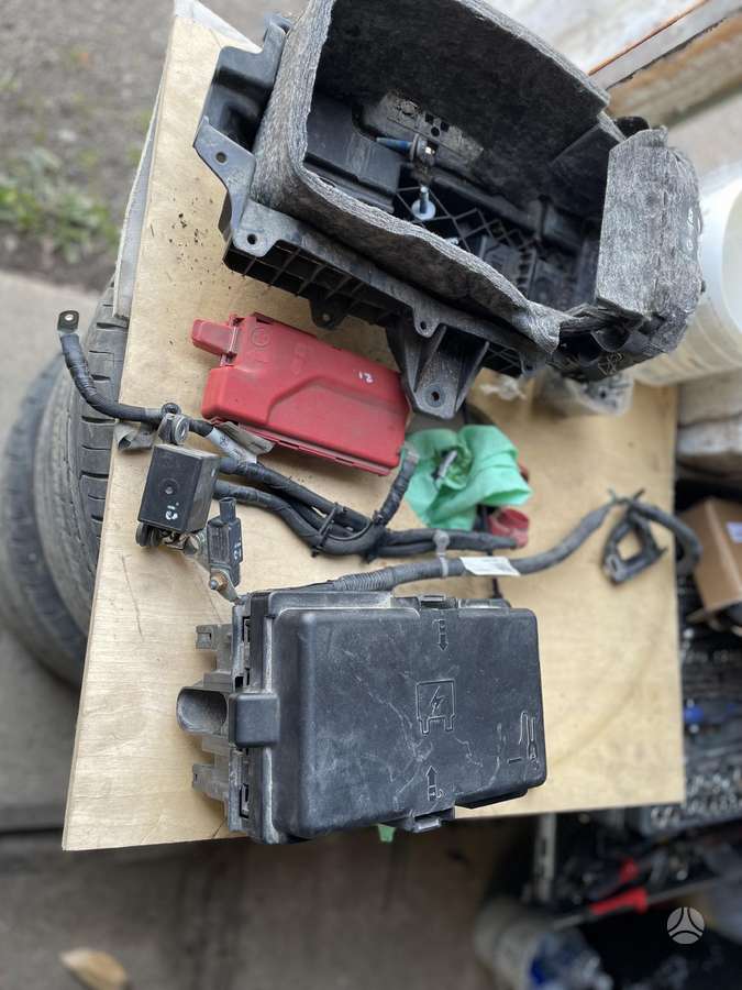 Chrysler Pacifica electrical system parts