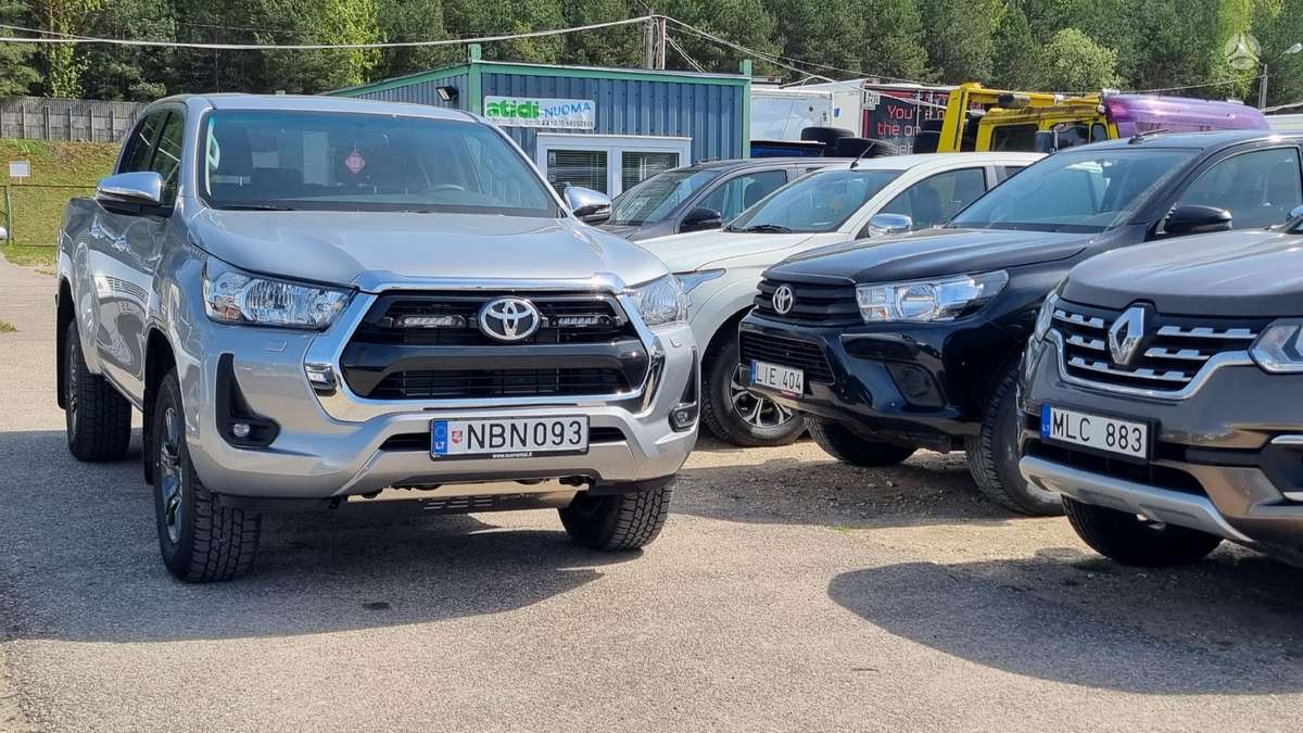Toyota Hilux, 2.4 l., Пикап