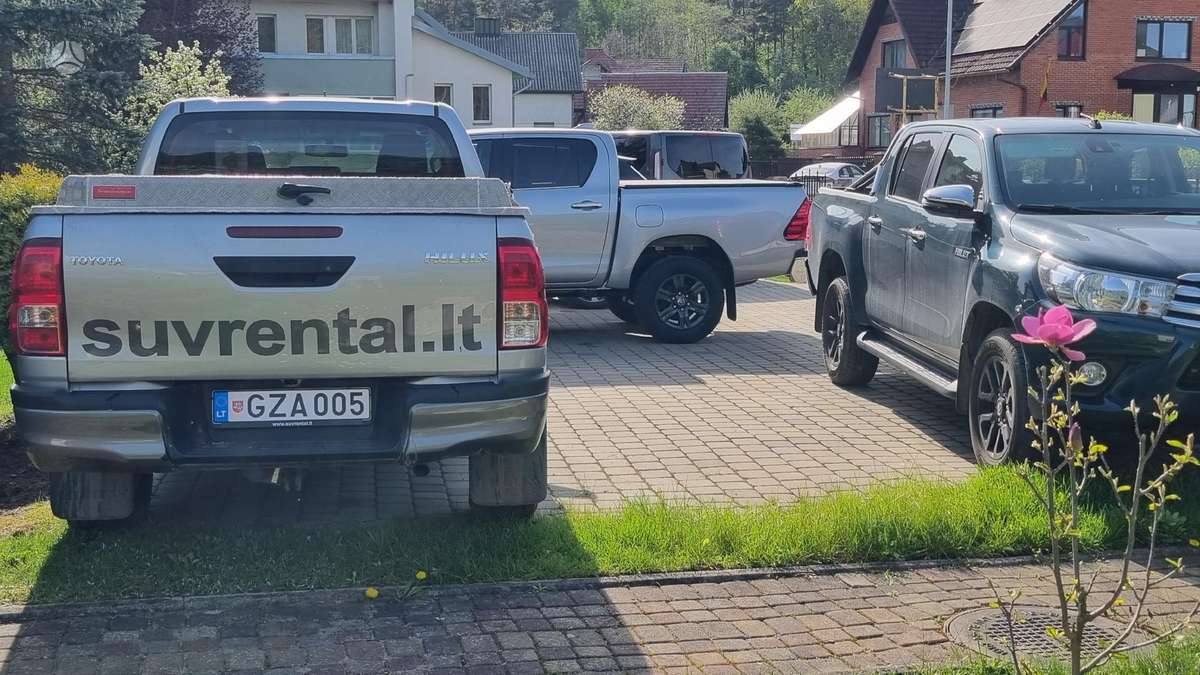 Toyota Hilux, 2.4 l., pick-up