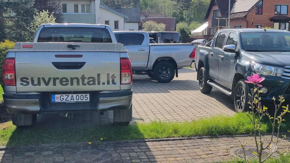Toyota Hilux, 2.4 l., Пикап