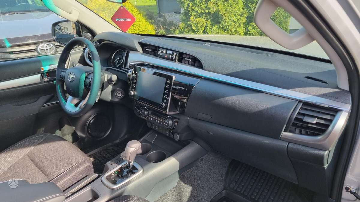 Toyota Hilux, 2.4 l., pikapas