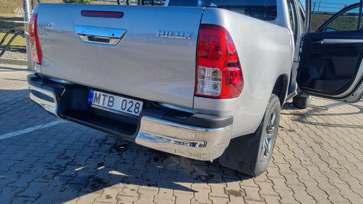 Toyota Hilux, 2.4 l., pikapas