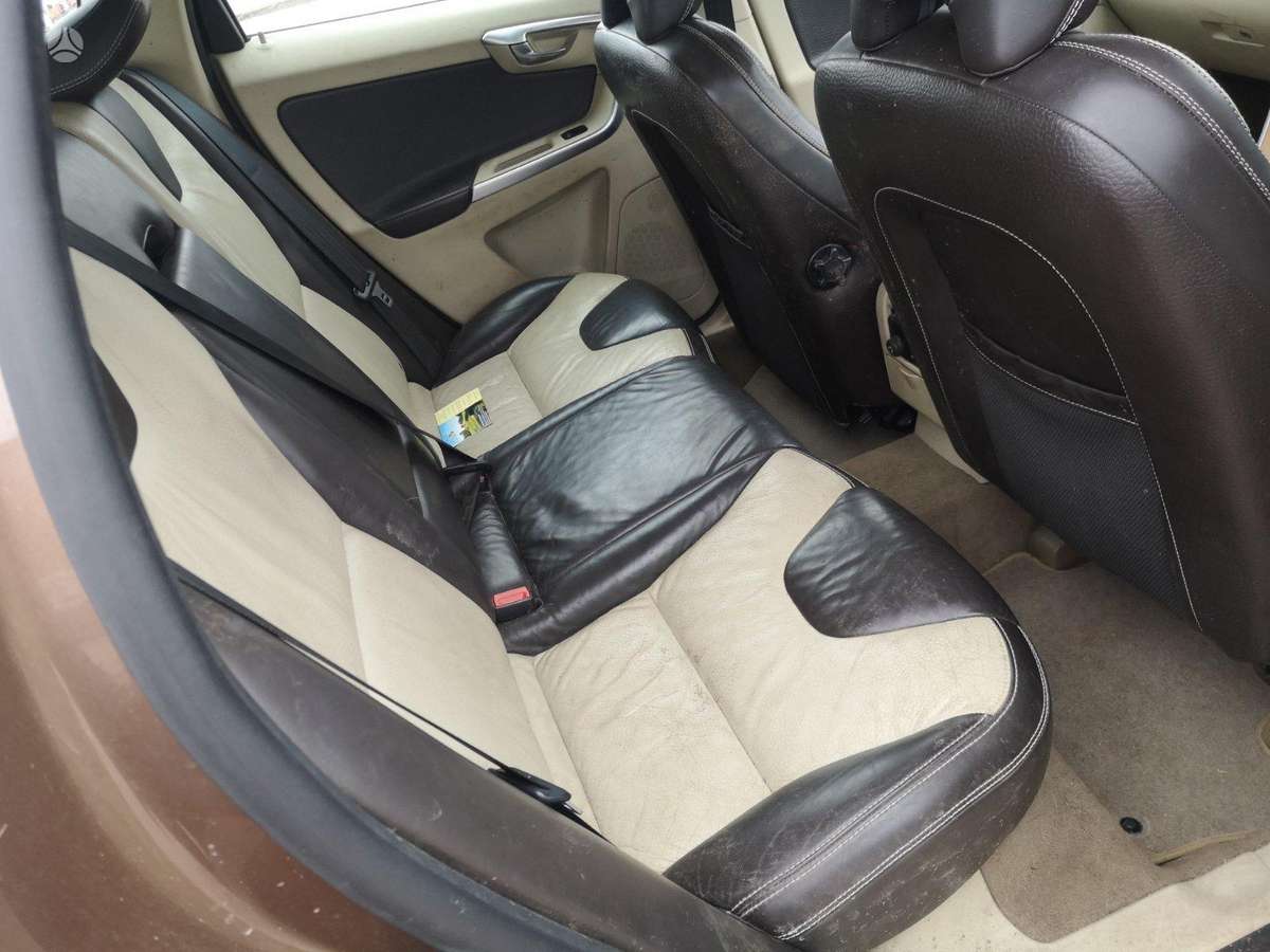 Volvo XC60 по частям
