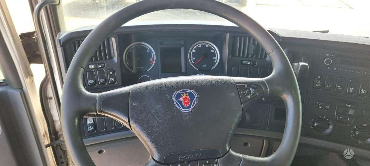 Scania R450, double sleeper