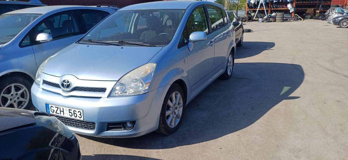 Toyota Corolla Verso rezerves daļās