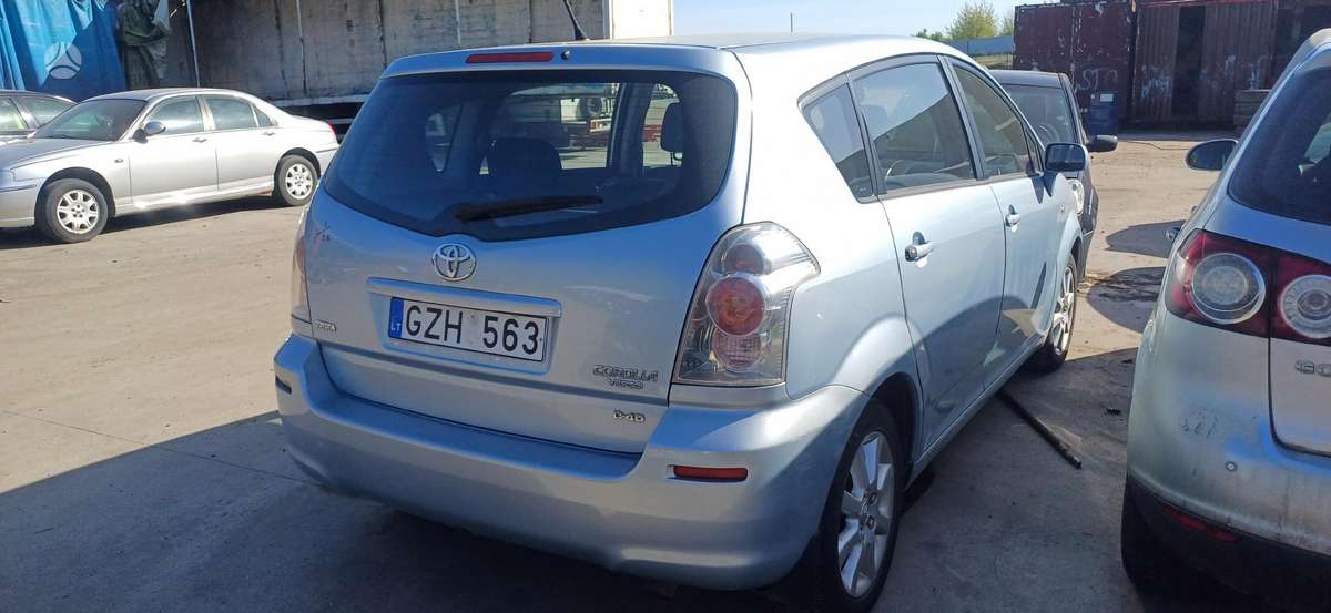 Toyota Corolla Verso rezerves daļās