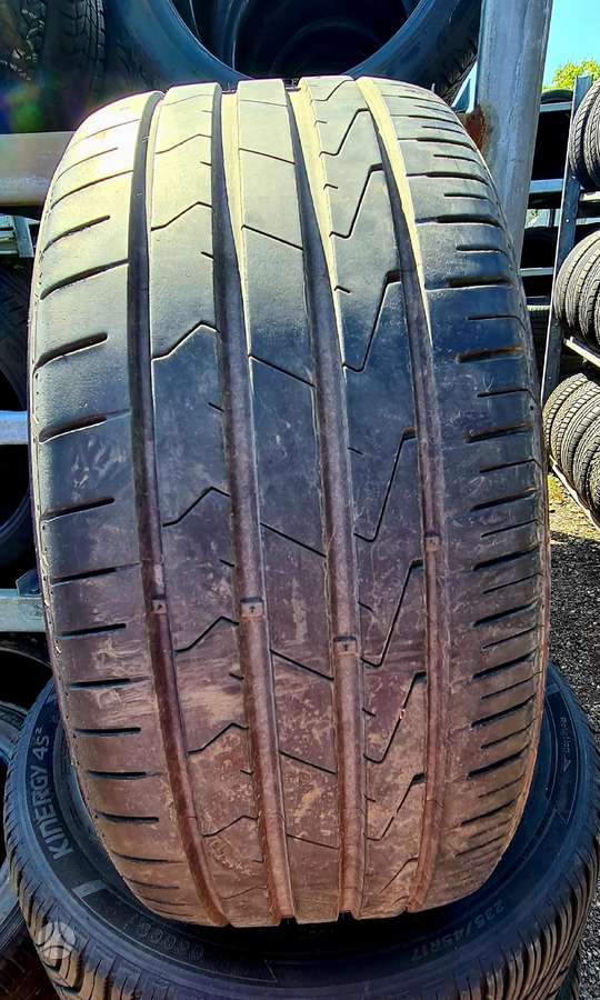 Hankook, summer 235/45 R17