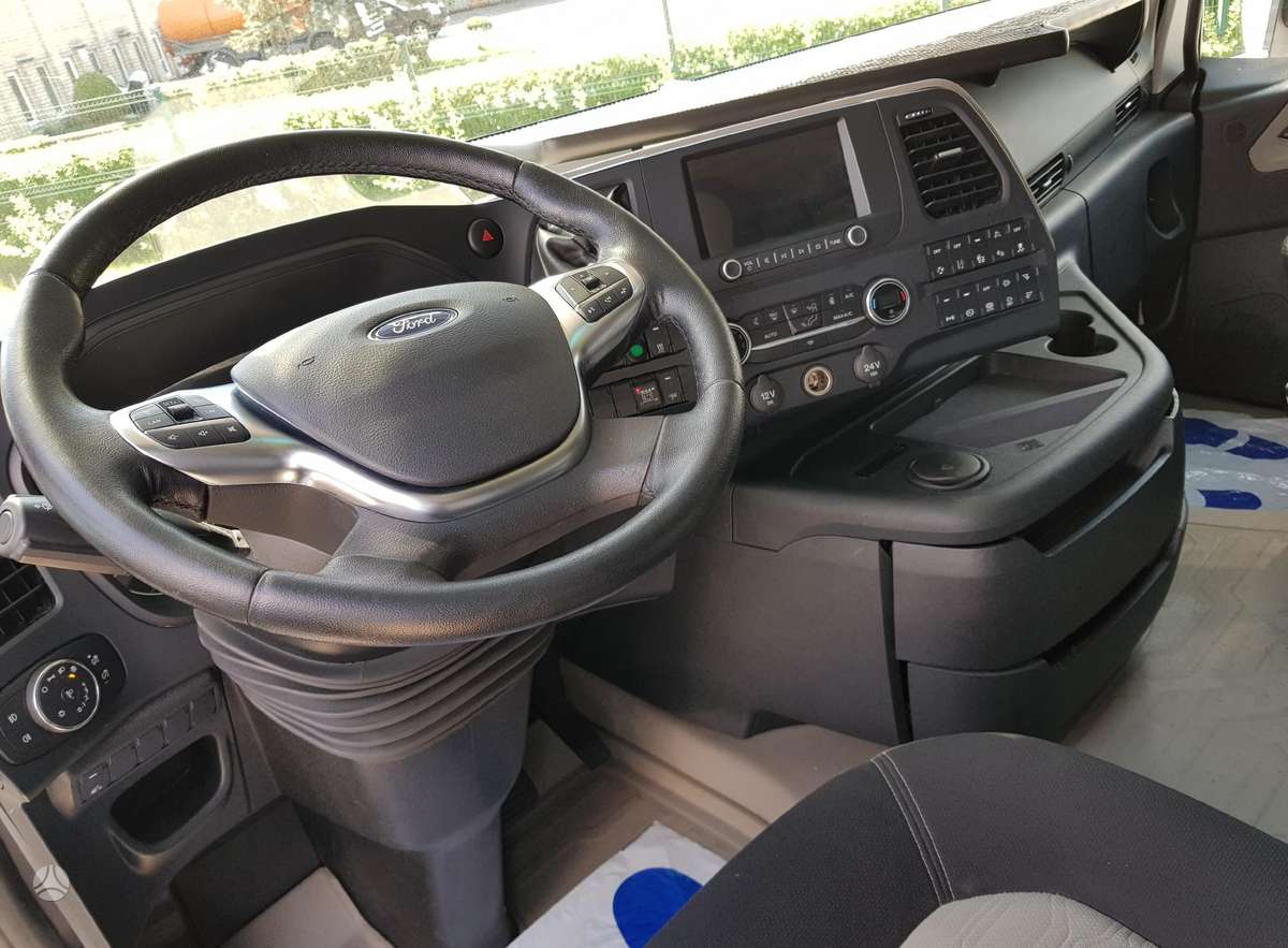 Ford F-MAX, double sleeper