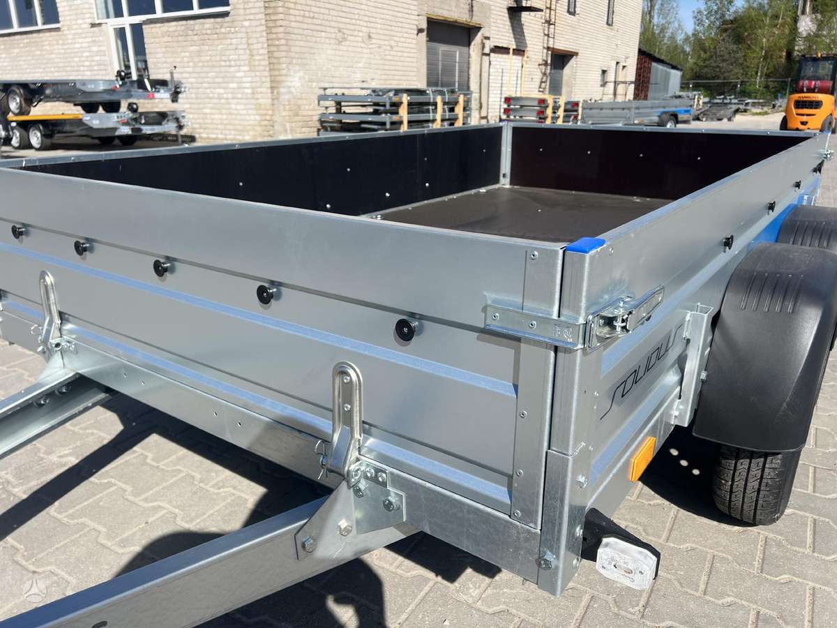 Faro Solidus2615, passenger car trailers