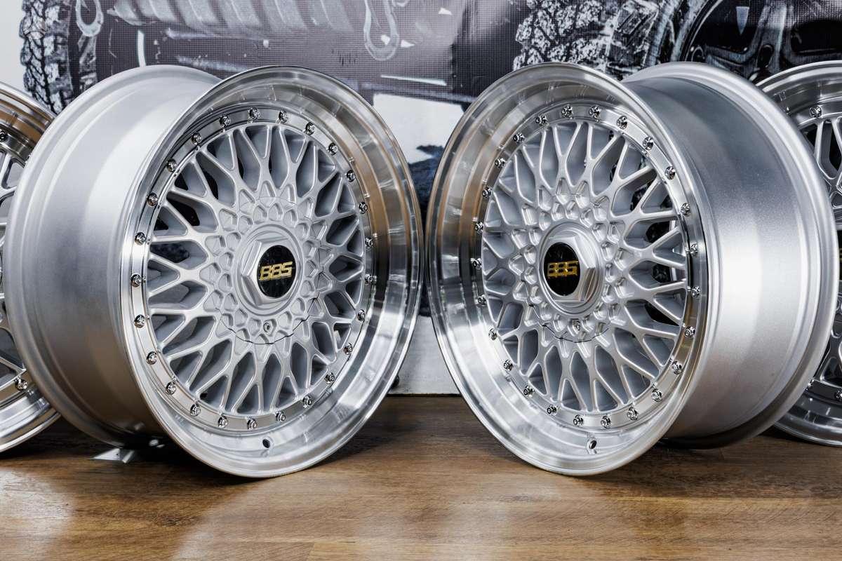 -Kita- BMW, light alloy, R17