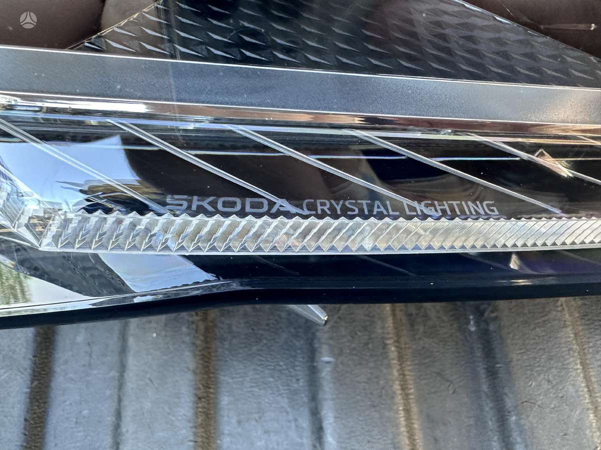 Skoda Superb gaismas