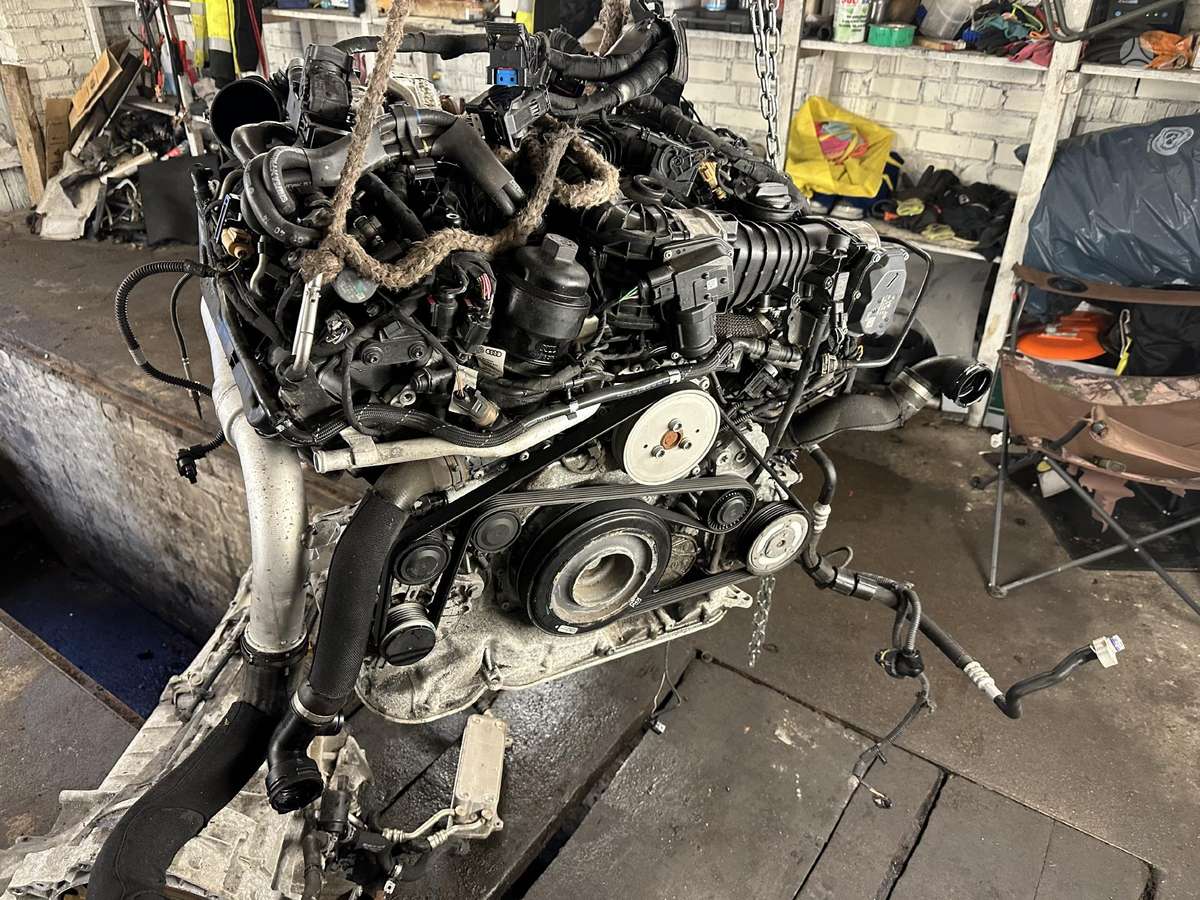 Audi Q7, CRT, детали двигателя