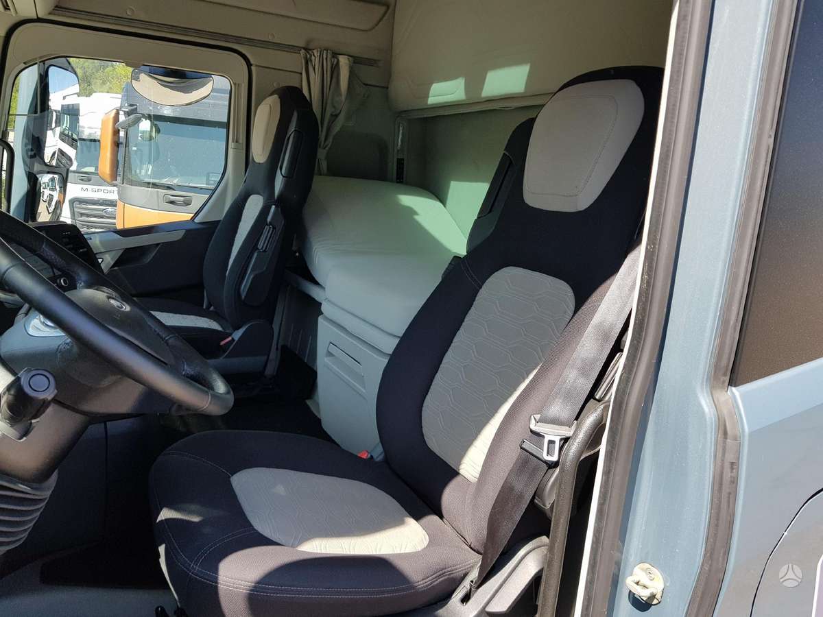Ford F-MAX ADR, double sleeper