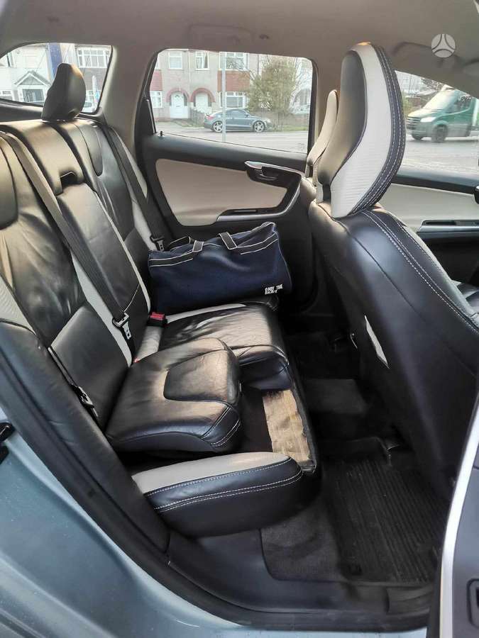 Volvo XC60 Visos volvo dalys