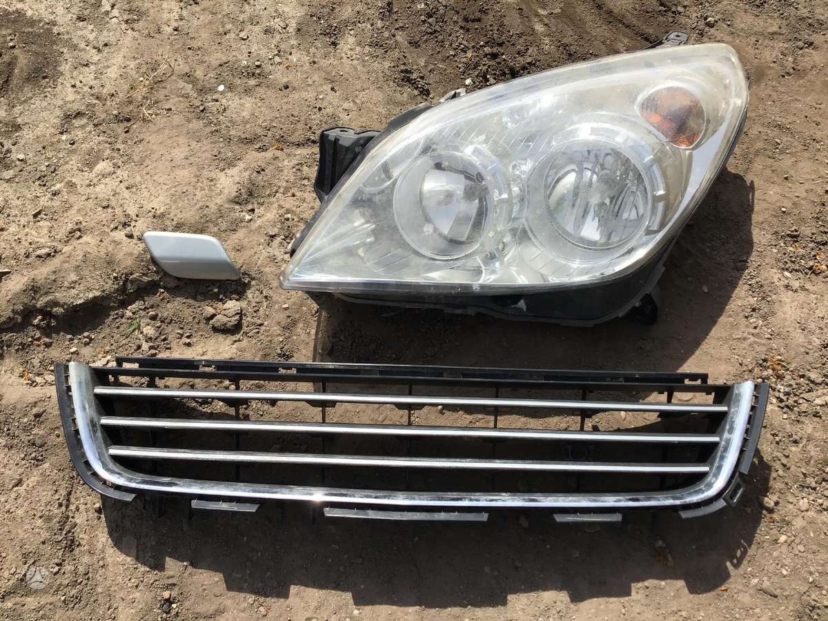 Opel Astra žibintai