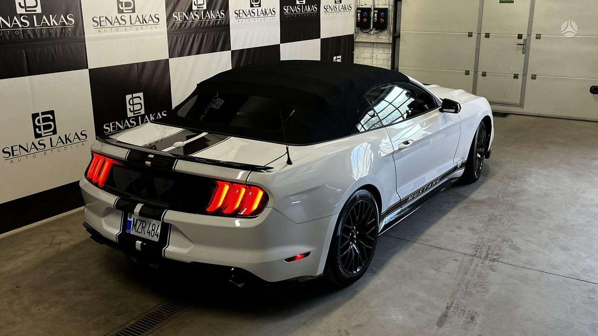Ford Mustang, 2.3 l., kabrioletas