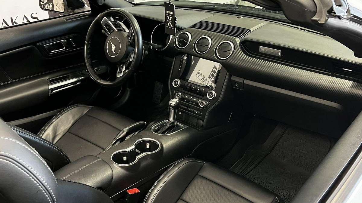 Ford Mustang, 2.3 l., convertible