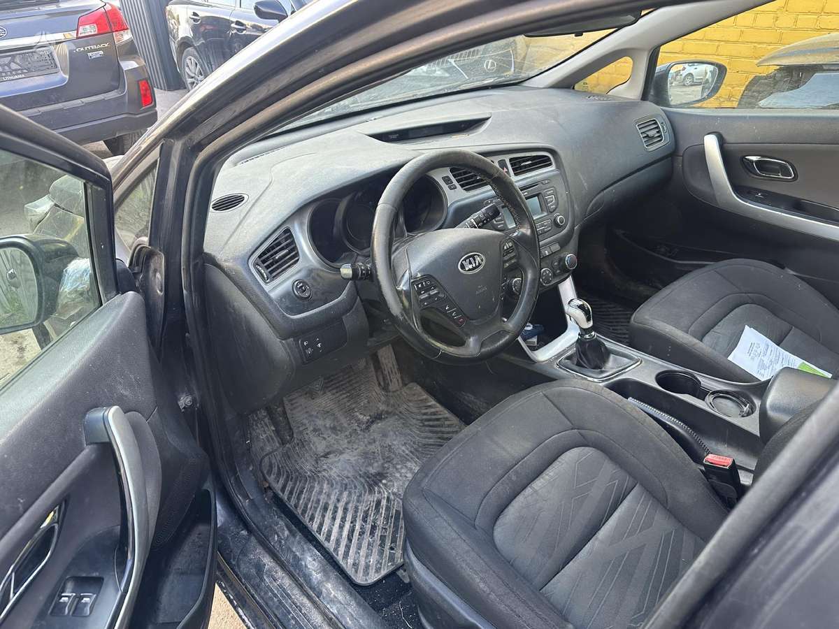 Kia Ceed Dalis siunčiam išrašom s f