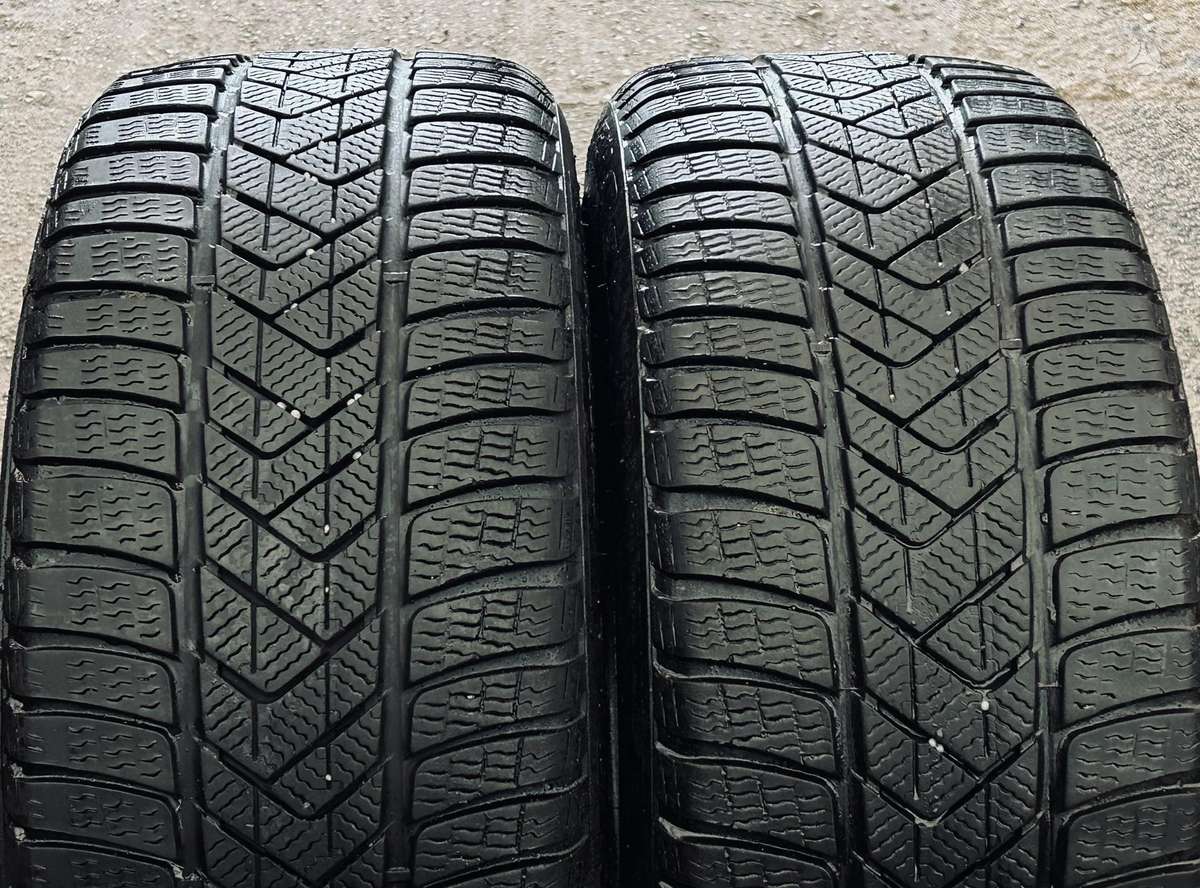 Pirelli Sottozero 3, winter 235/45 R18