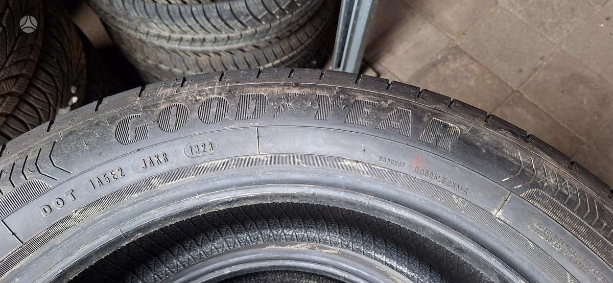 Goodyear Efficient Grip Performance, vasarinės 215/55 R18