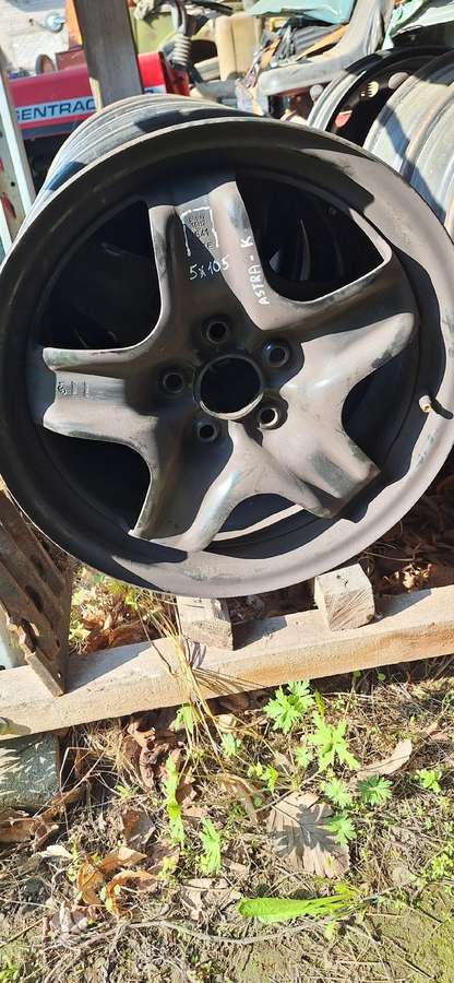 Opel, tērauda apzīmogoti, R16