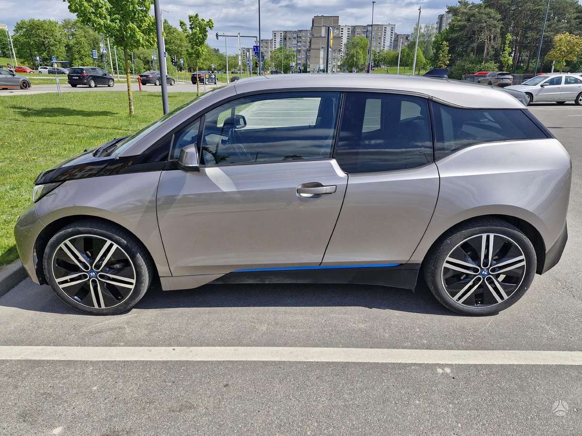 BMW i3, hečbekas