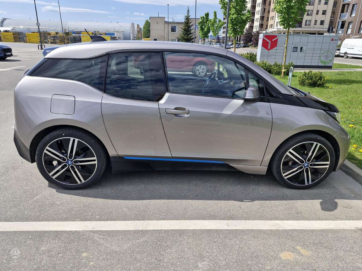 BMW i3, hatchback