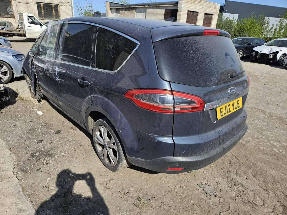 Ford S-MAX по частям
