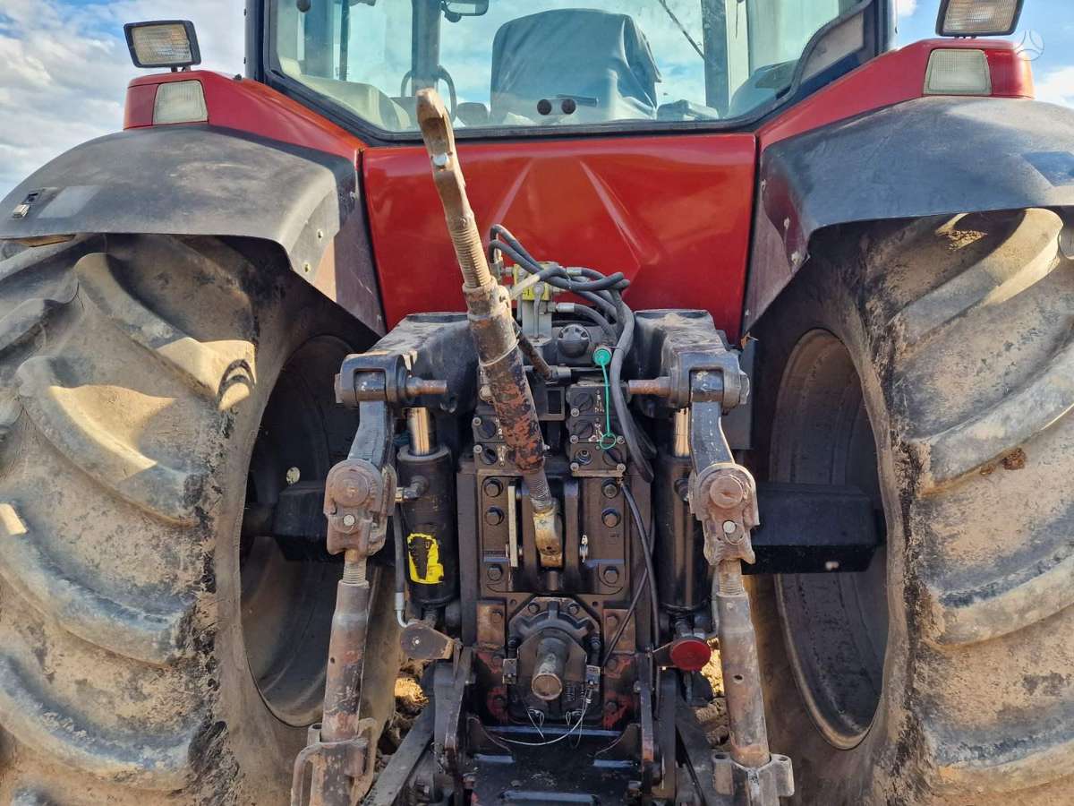 Case-IH MX 270, traktoriai