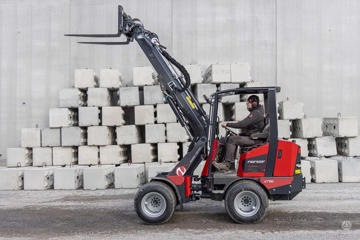 Norcar A6, mini krautuvai
