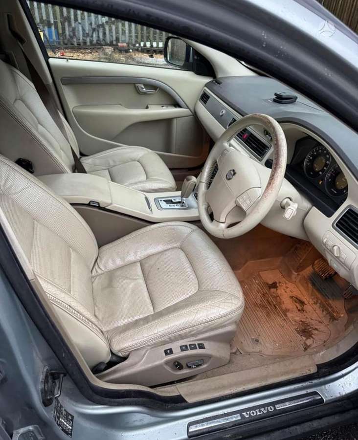 Volvo XC70 Spalvos kodas 477 46