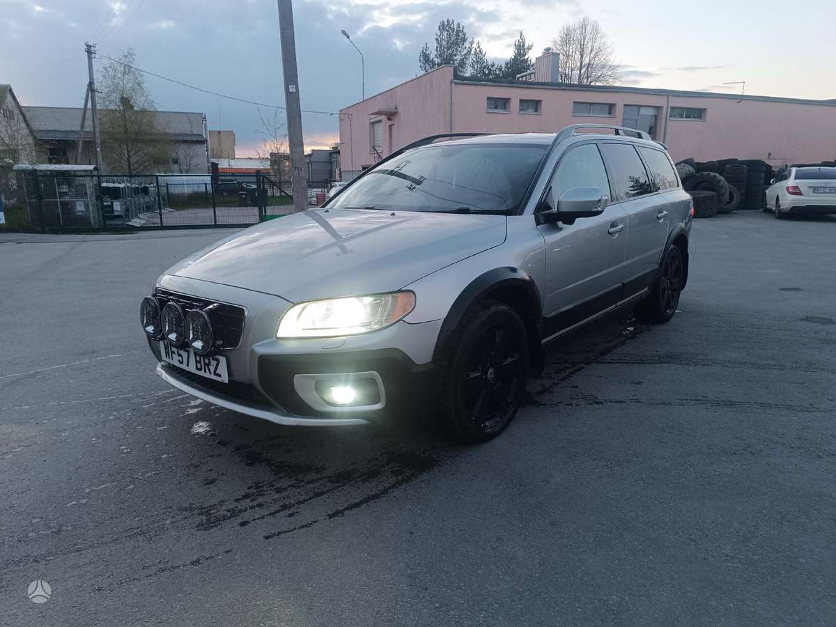 Volvo XC70 Spalvos kodas 477 46