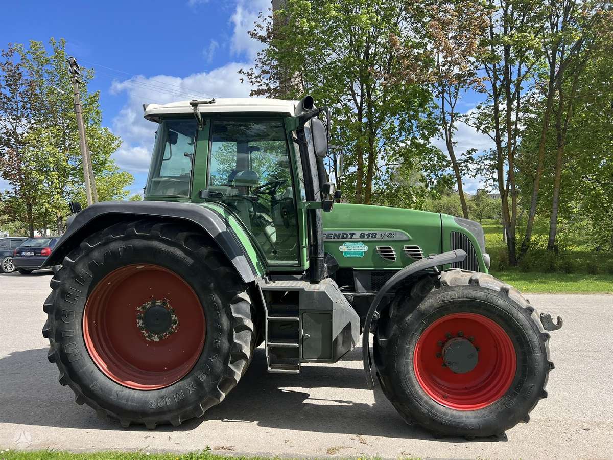 Fendt 818 Vario TMS, traktoriai