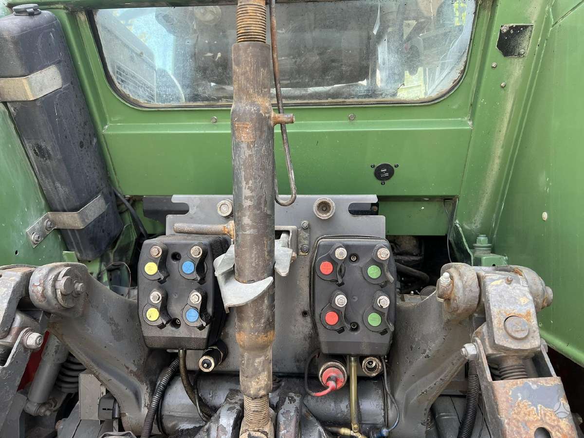 Fendt 818 Vario TMS, traktoriai