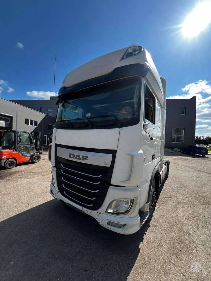 DAF XF460FT, semi-trailer trucks